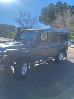 Land Rover Defender 110