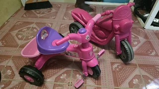 Kids play house,bikes,pool table and ride on