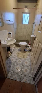 Outbuilding To Let ( Centenary Park - Phoenix)