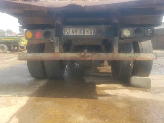 TATA 1518 (stripping)