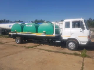 Hino water truck