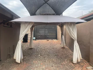 Gazebo - Ad posted by Collette Corthouts