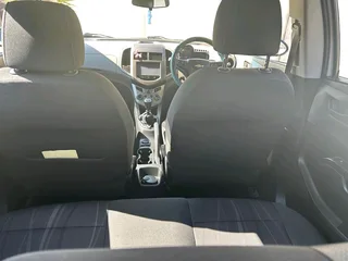 2014 Chevrolet Sonic 1.6. Black and White Edition