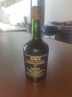 Port collection and wine