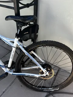 Merida Juliet 300 650B Ladies MTB