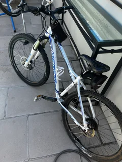 Merida Juliet 300 650B Ladies MTB