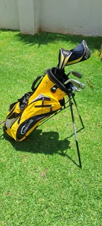 Kids golf set R900