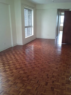 NEAT ONE AND HALF BEDROOM TO RENT/SALE