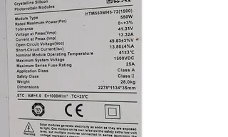 Solar Panels: 2 x 550W