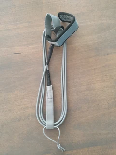 Surfboard leashes