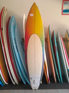 Surfboard minimals and midsize