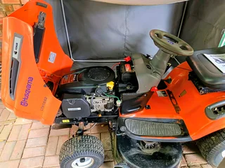 Husqvarna 1842 ride on lawnmower