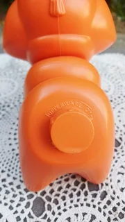 Vintage Tupperware: cruets, spice tower shaker set and 1960’s Tupper toys bubble bath elephant