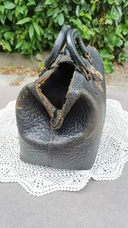 1930’s Swiss made Lilly Leather Doctor&#39;s Bag.