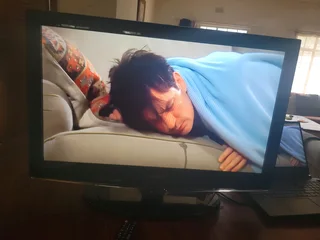 SAMSUNG LCD TV 32INCH