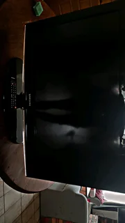 SAMSUNG LCD TV 32INCH