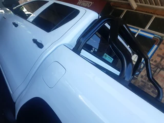 Hilux / Ranger / Isuzu Roll Bar - Black ((free Fitment))