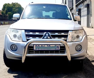 PAJERO NUDGE BAR - STAINLESS ((FREE FITMENT))