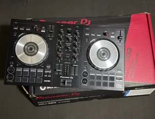 DDJ-SB32-channel DJ controller for Serato DJ Lite