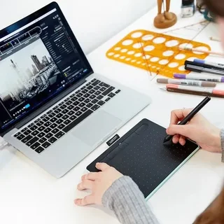 Wacom Intuos S Drawing Tablet Pistachio or Black