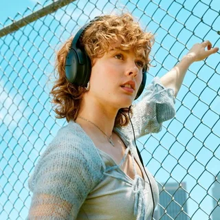 Bose QuietComfort Wireless Over-Ear Noise Cancelling Headphones