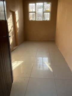 Umlazi M section room to let