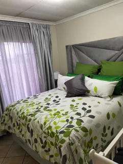2 bedroom townhouse with lockup garage and balcony Centurion Eco Park Clearwater