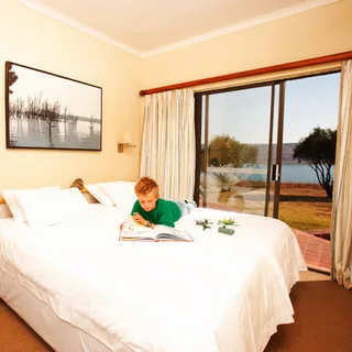 Qwantani   Timeshare - Sterkfontein Dam [Drakensberg] ( Fri 19 - Fri 26 Dec)