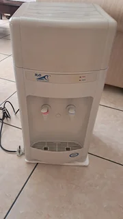H2O Water Dispenser. ........R595.00