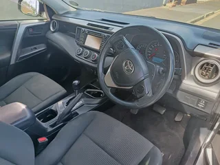 Bargain Silver RAV 4 Automatic