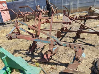 3 Skaarploeg blou met raam