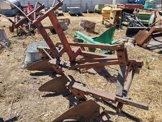 3 Skaarploeg blou met raam