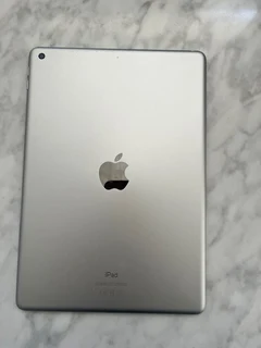 APPLE IPAD 8TH GENERATION AS NEW 32GIG WI-FI.