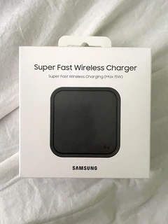 Samsung Original Super Fast Wireless Charger.