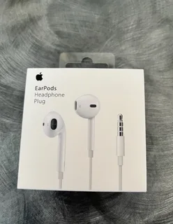 Original Apple Earpods Headphone 3.5m Connection.