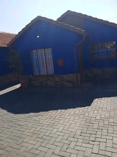 Nasrec close to FNB Stadium - Daily/Weekly/monthly accommodation for R4500/R1750/380
