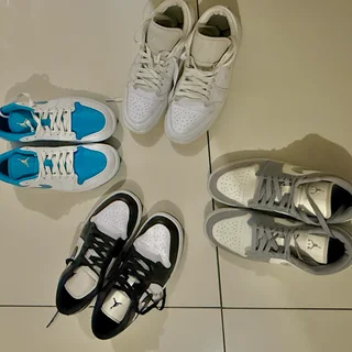 Jordan 1 SE low (4 pairs)