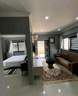 Studio Cottage Apartment. Sandton Cbd. Near Mandela Square, The Marc, Sandton Jaguar