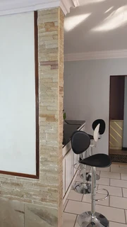 Room for Rent HOUSE SHARE Sandton Central Business District. FEMALE ONLY. Walk to Sandton City