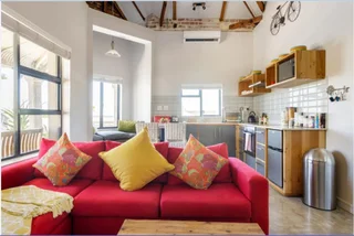 Fully Furnished  Cottage  - 2beds plus 2 Bathrooms Walmer Estate