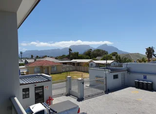 Flat for Sale in Wetton