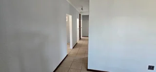 Newly Renovated 3 Bedroom House to Rent in quiet Tygerdal