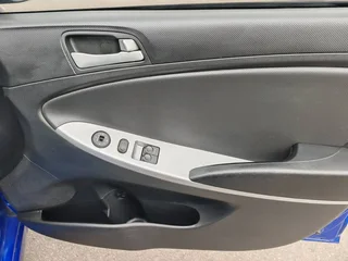 2012 Hyundai Accent Sedan