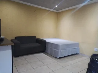 Outside room to rent