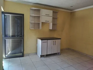 Outside room to rent