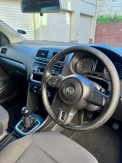 2012 Volkswagen Polo 6 1.4L-Hatchback