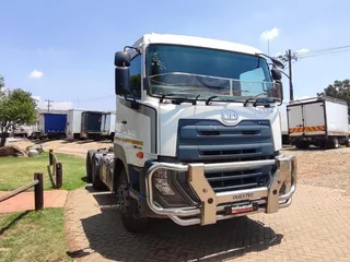 UD 440 Quester Truck Tractor