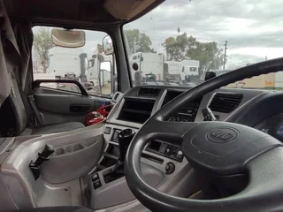 UD 26.440 Truck Tractor