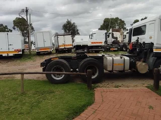 UD 26.440 Truck Tractor