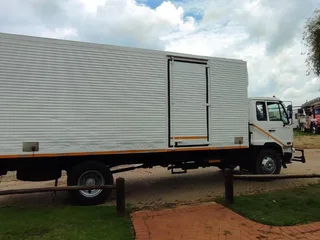 UD 80   27000  KMS